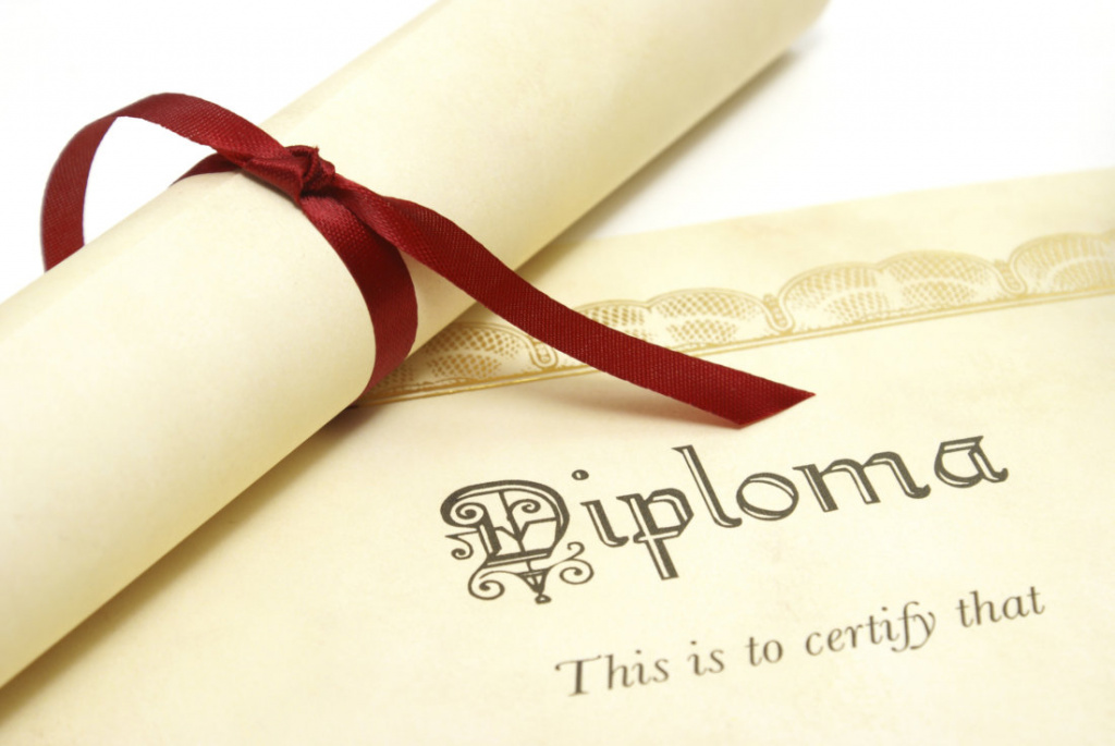 HSdiploma-1-1100x736.jpg